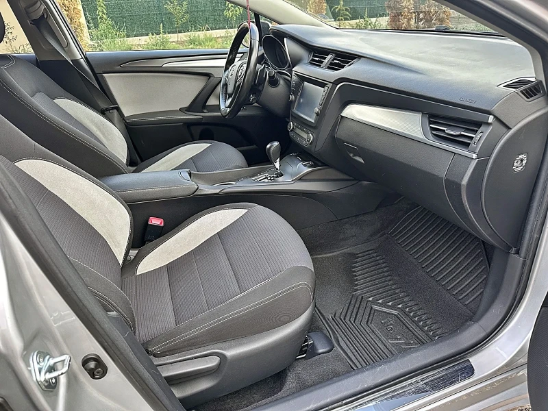 Toyota Avensis LPG!!! 1.8 Valvematic (147 Hp) , снимка 11 - Автомобили и джипове - 52487726