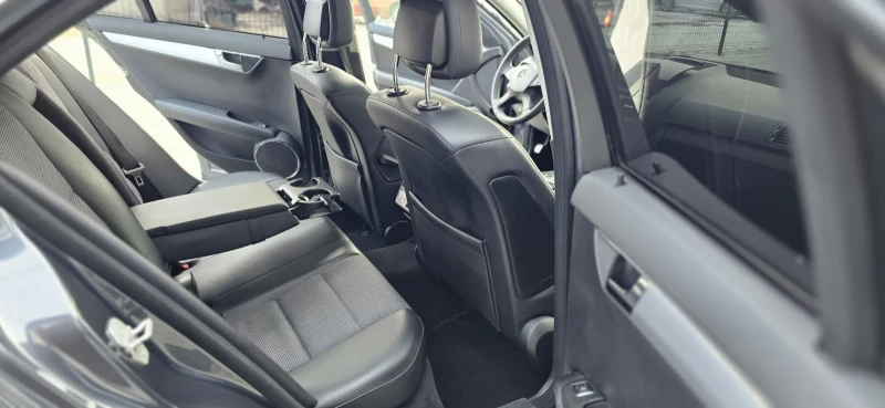 Mercedes-Benz C 320 AVANTGARDE / AMG , снимка 14 - Автомобили и джипове - 52437849