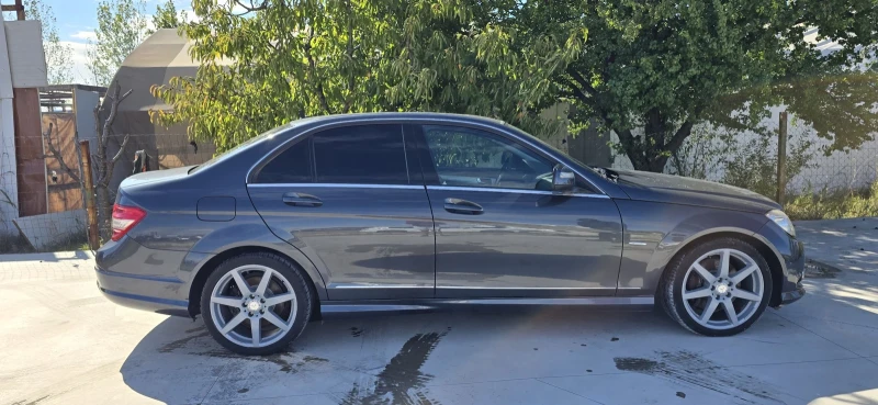 Mercedes-Benz C 320 AVANTGARDE / AMG , снимка 8 - Автомобили и джипове - 52437849