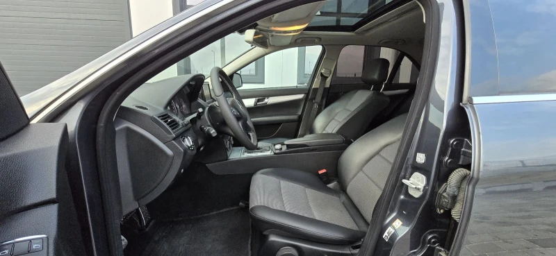 Mercedes-Benz C 320 AVANTGARDE / AMG , снимка 12 - Автомобили и джипове - 52437849