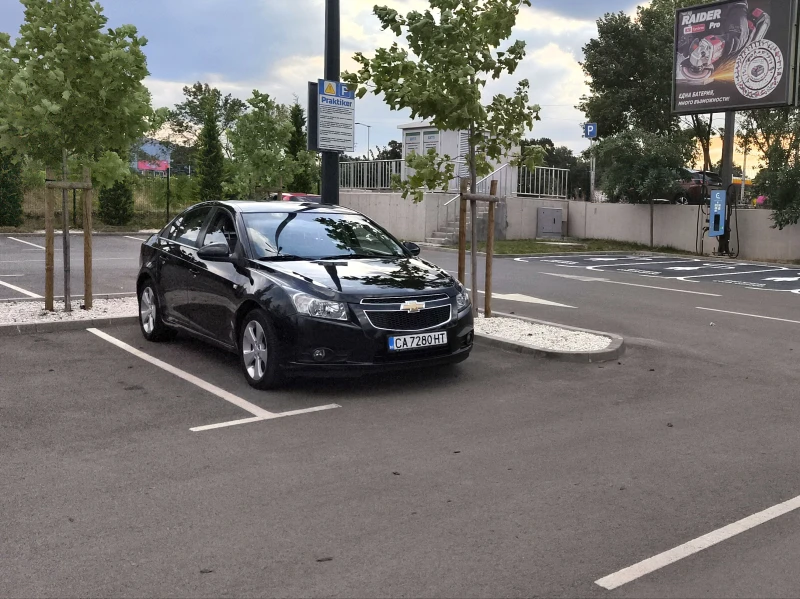 Chevrolet Cruze 1.8 LT, АВТОМАТИК, EURO 5
                

                гр. София
                вчера

                                                            8 000 лв 
                        4 090,32 €