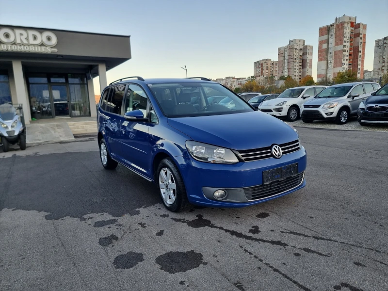 VW Touran 1.6TDI, снимка 8 - Автомобили и джипове - 52202011