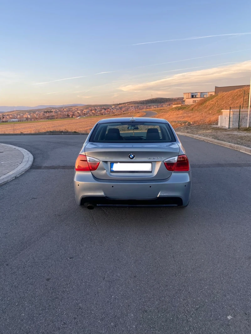BMW 320, снимка 5 - Автомобили и джипове - 52676910
