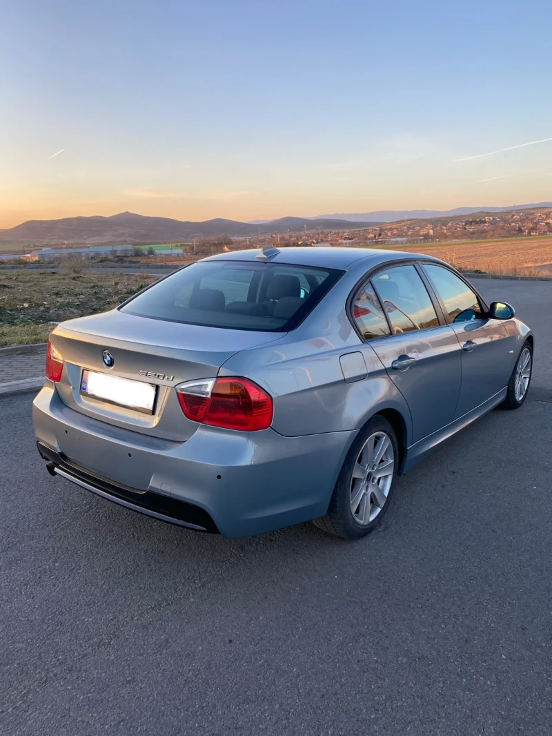 BMW 320, снимка 7 - Автомобили и джипове - 52676910