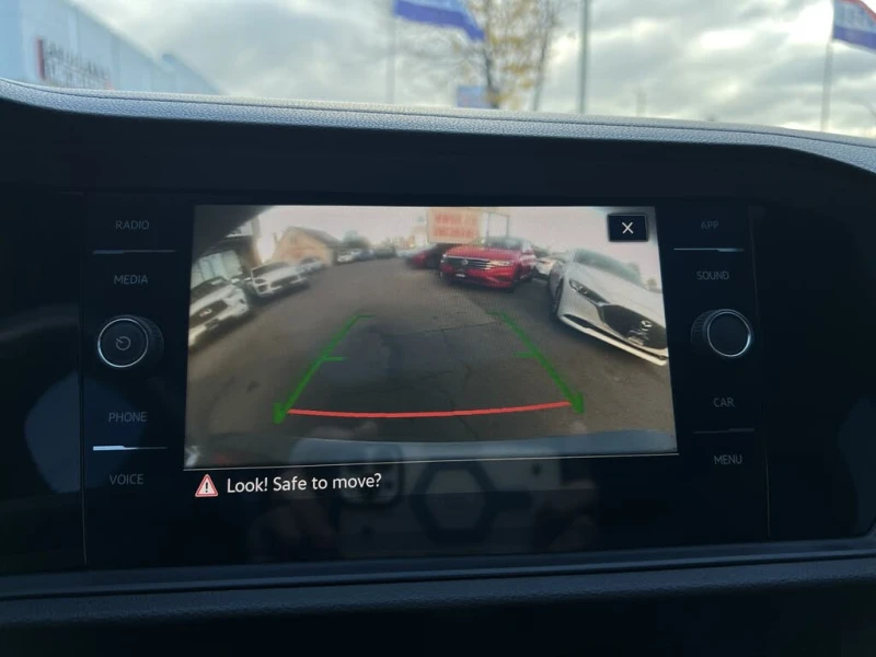 VW Jetta Comfortline* FWD* АвтоКредит* (ЦЕНА ДО БГ), снимка 13 - Автомобили и джипове - 52974199