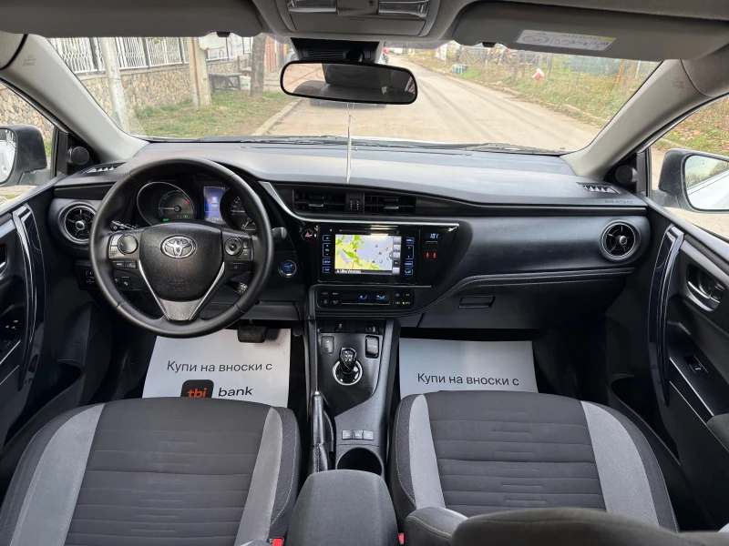 Toyota Auris 1.8 HYBRID 136kc, снимка 11 - Автомобили и джипове - 52841259