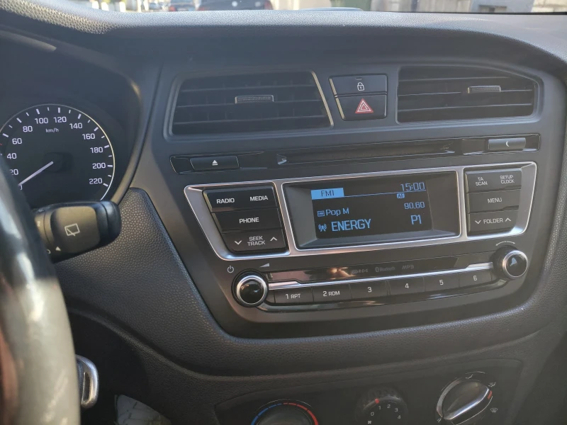 Hyundai I20, снимка 5 - Автомобили и джипове - 52880909