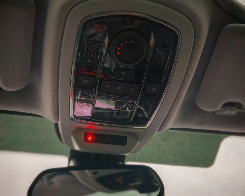 Peugeot 508 1.6D АВТОМАТ* НАВИ* ПАНОРАМА, снимка 17 - Автомобили и джипове - 52901865