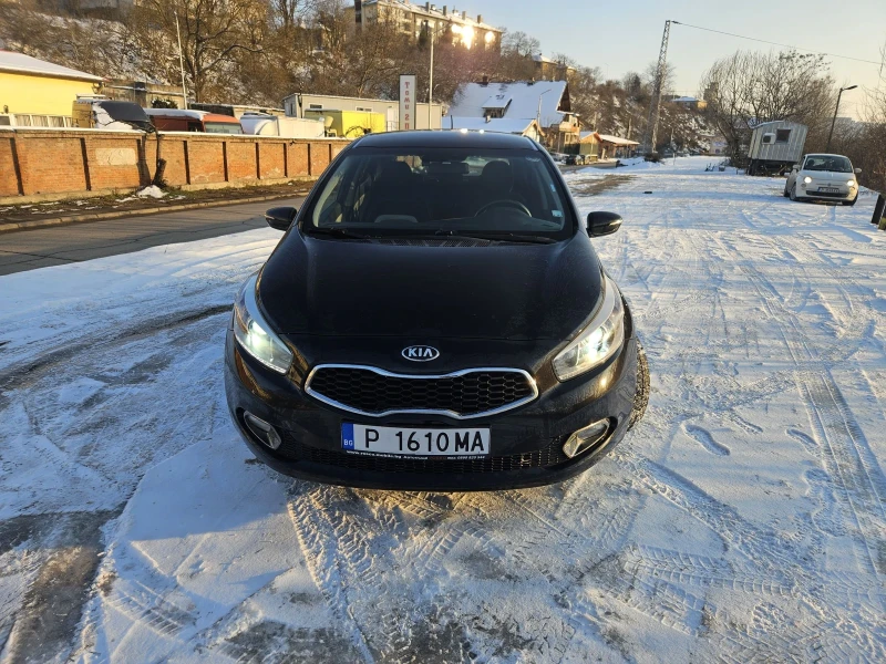 Kia Ceed 1.6 CRDI, снимка 6 - Автомобили и джипове - 53230537
