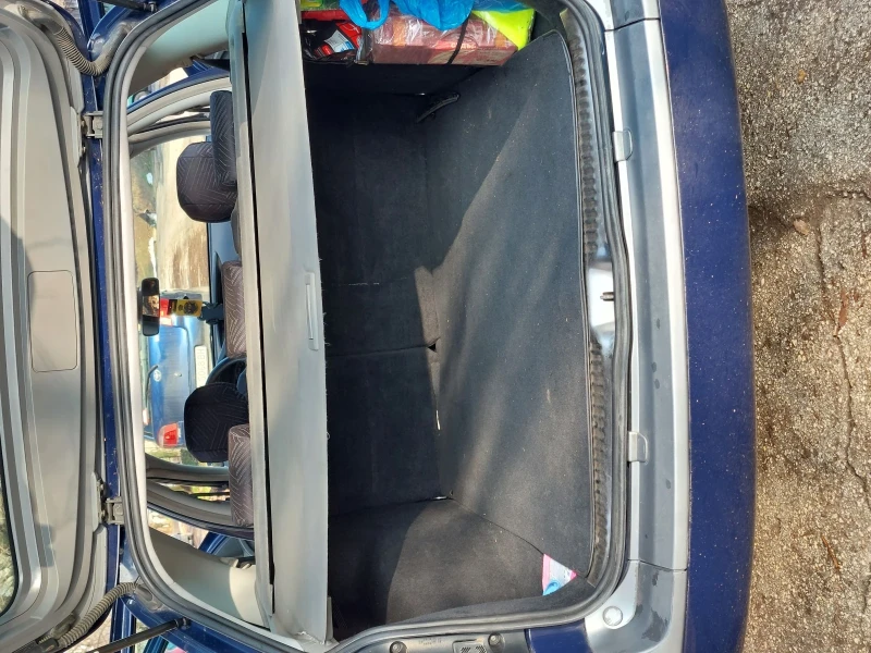 Renault Laguna 2, снимка 8 - Автомобили и джипове - 53405505