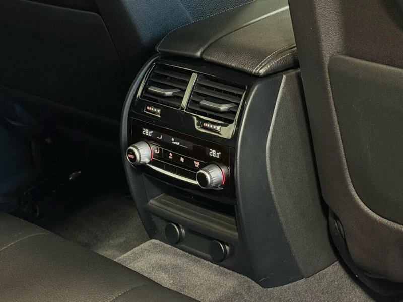 BMW 530 xDrive* Sedan* АвтоКредит* (ЦЕНА ДО БГ), снимка 15 - Автомобили и джипове - 53417779