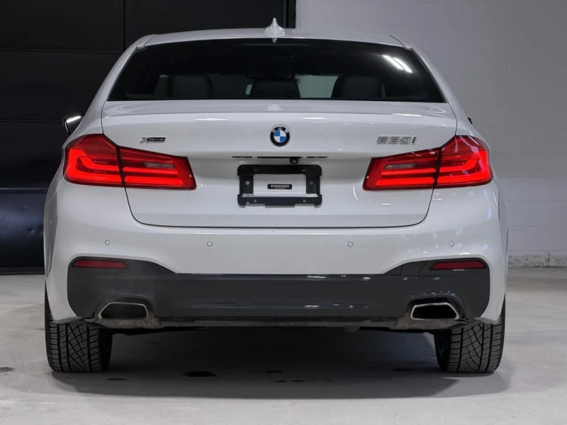 BMW 530 xDrive* Sedan* АвтоКредит* (ЦЕНА ДО БГ), снимка 4 - Автомобили и джипове - 53417779