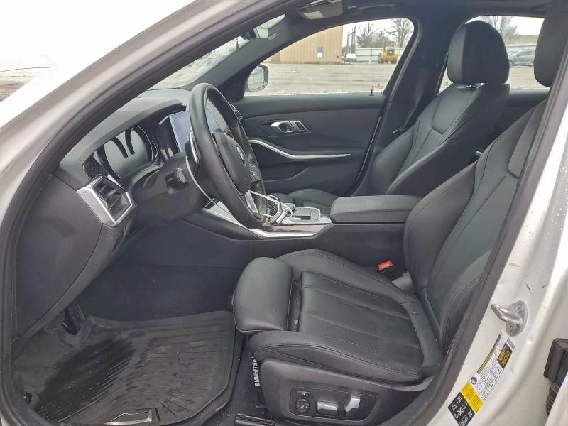 BMW 330 2.0L 4 All wheel drive, снимка 12 - Автомобили и джипове - 53130175