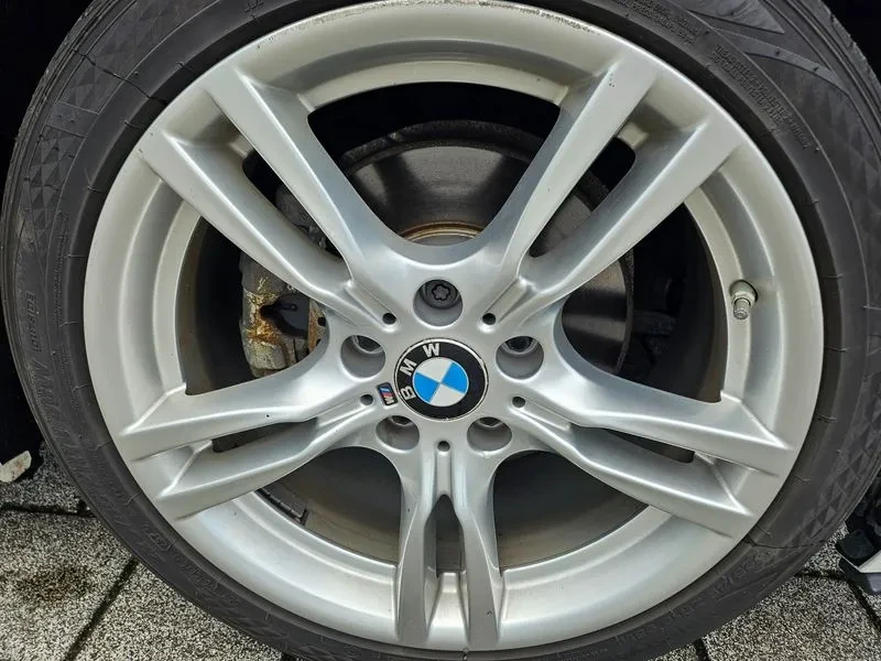 BMW 330 I M Sports, снимка 4 - Автомобили и джипове - 56161849