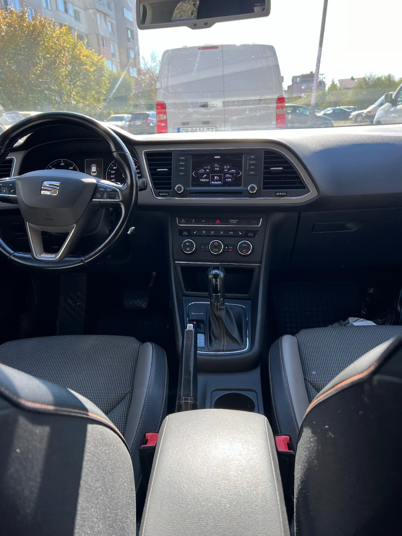 Seat Leon 2.0TDI XPERIENCE 4X4 - изображение 9
