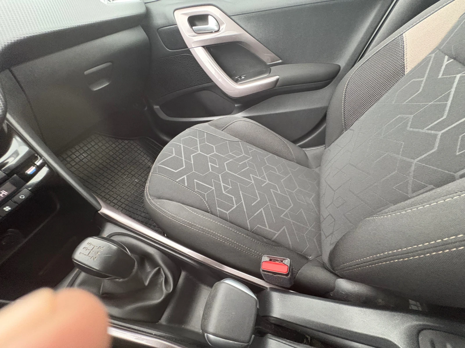 Peugeot 2008 | Mobile.bg   12