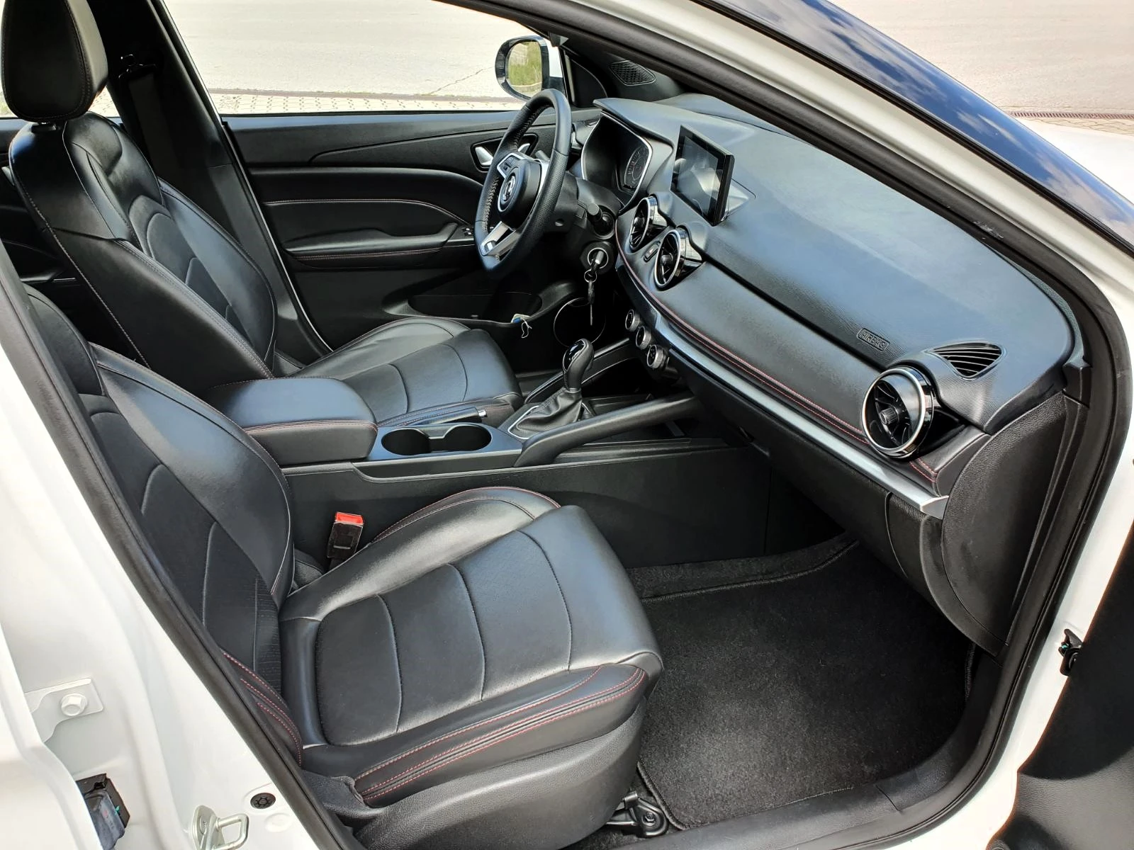 DONGFENG GLORY 500 1.5i Automatic/27000km. | Mobile.bg   12