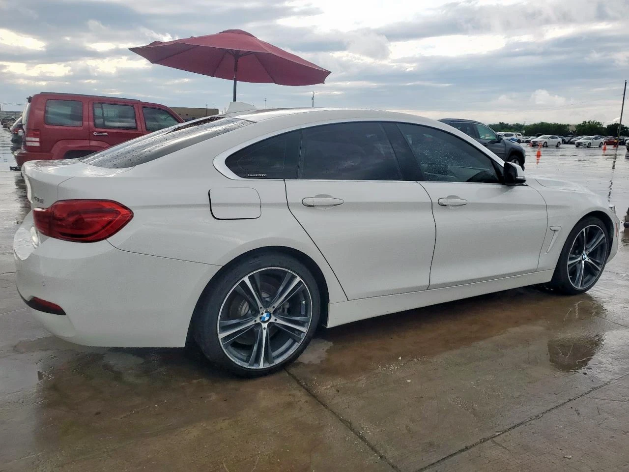 BMW 430 Gran Coupe* 4x4* ПОДГРЕВИ* видео на двигателя - изображение 3