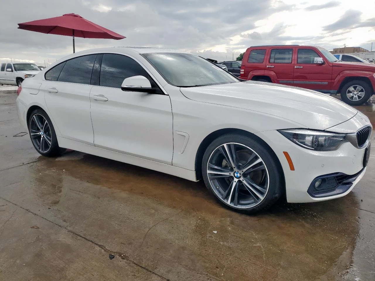 BMW 430 Gran Coupe* 4x4* ПОДГРЕВИ* видео на двигателя - изображение 4