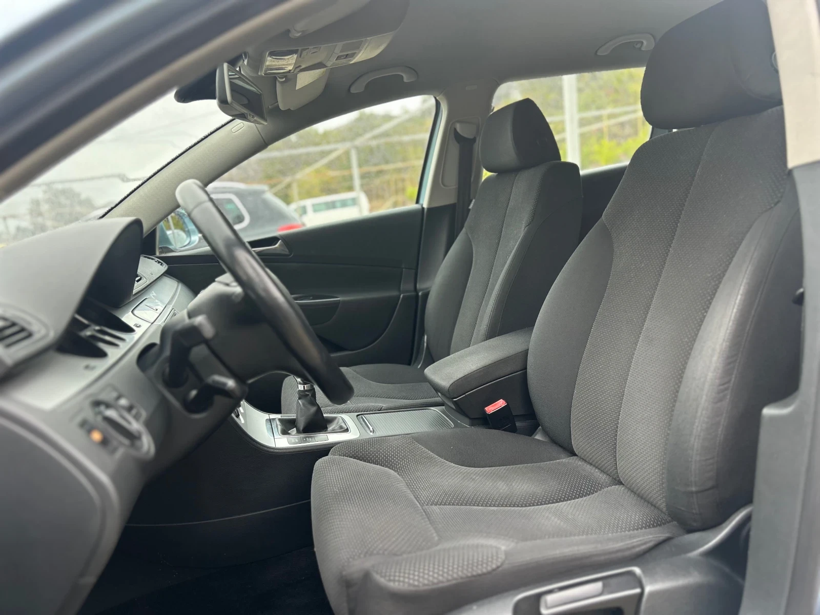 VW Passat 2.0TDI COMMONRAIL - изображение 9