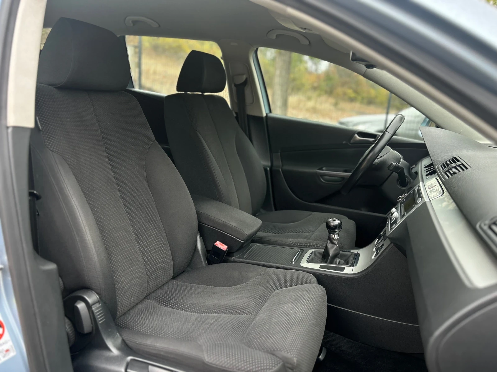 VW Passat 2.0TDI COMMONRAIL - изображение 10