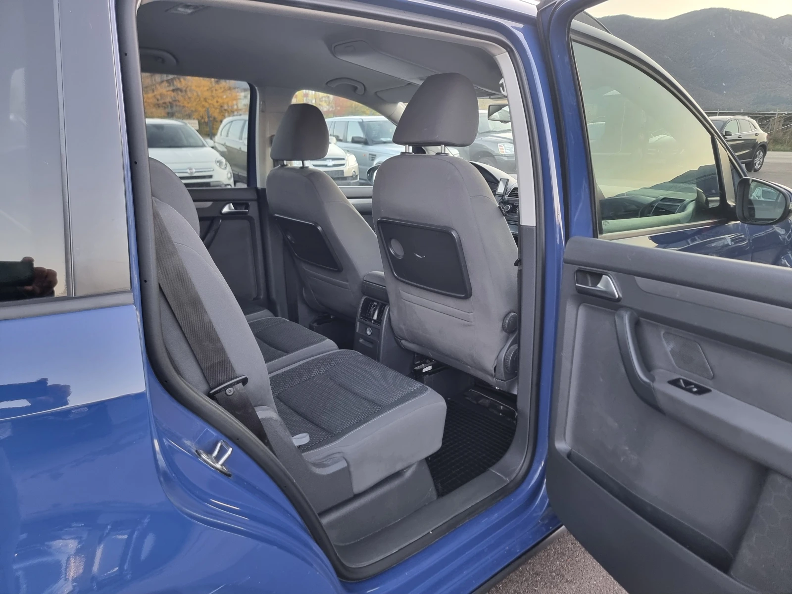 VW Touran 1.6TDI | Mobile.bg — изображение 14