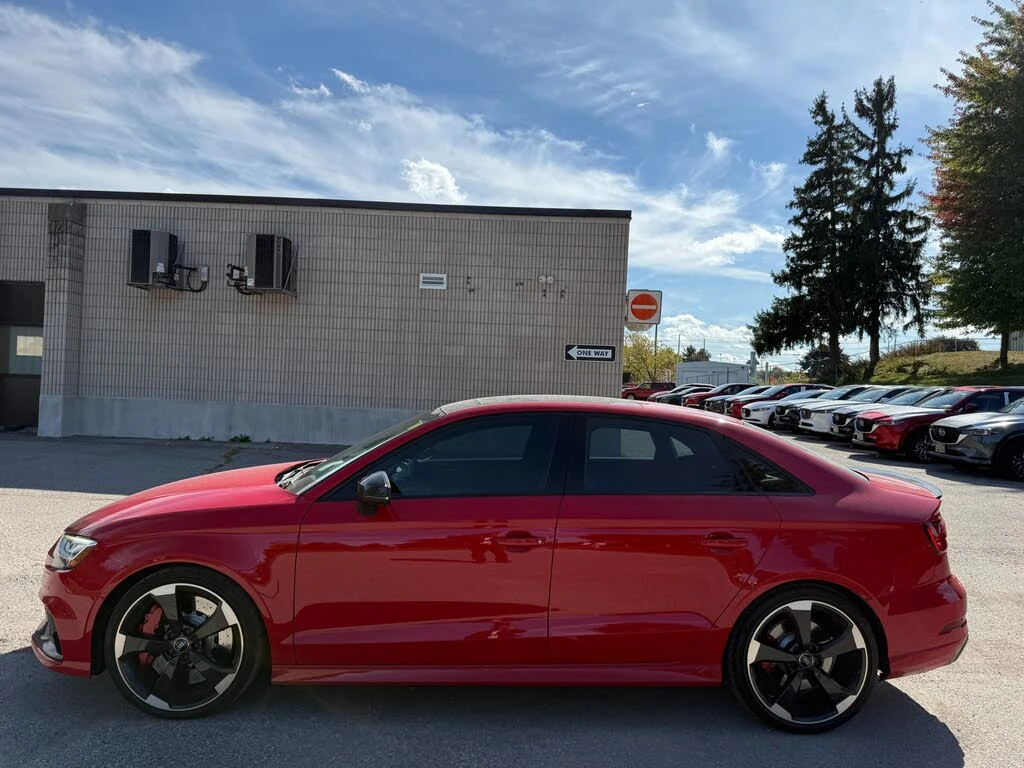 Audi Rs3 * АВТО КРЕДИТ* ЦЕНА ДО БГ * СЕРВИЗНА ИСТОРИЯ *  - изображение 4