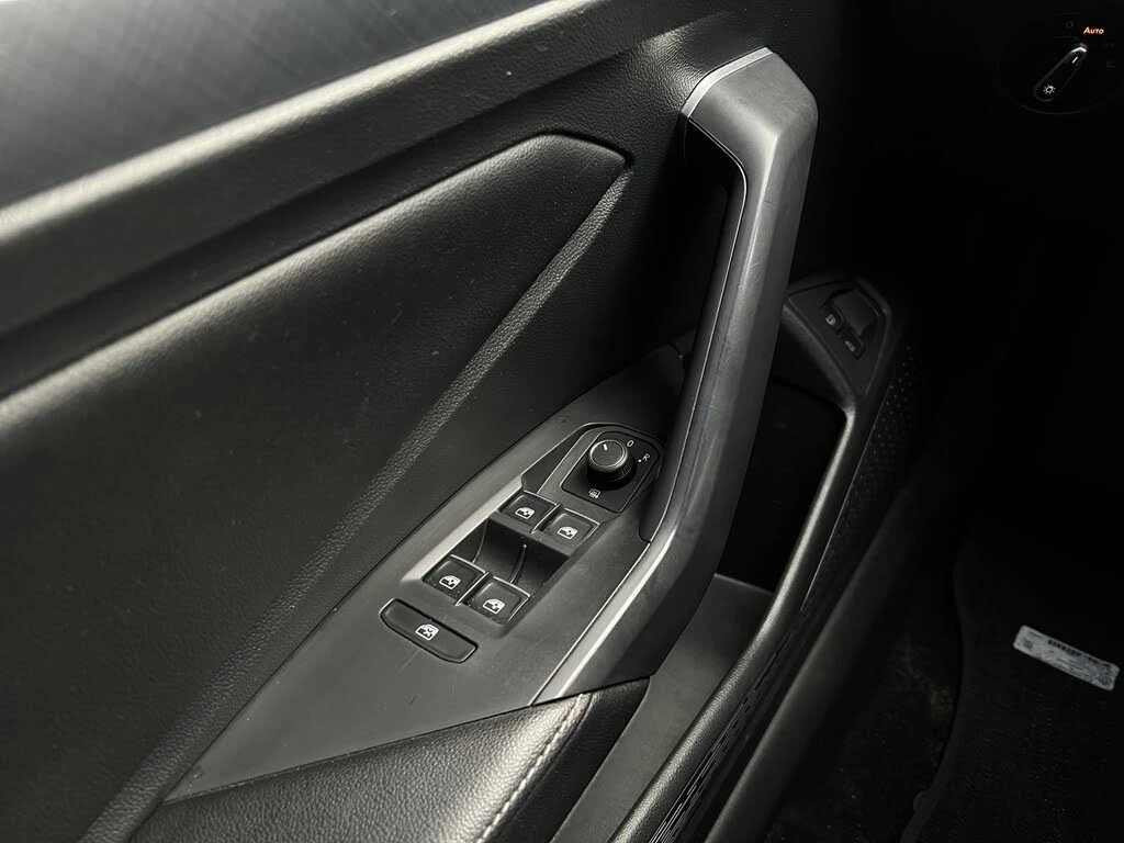 VW Jetta Comfortline* FWD* АвтоКредит* (ЦЕНА ДО БГ) - изображение 10