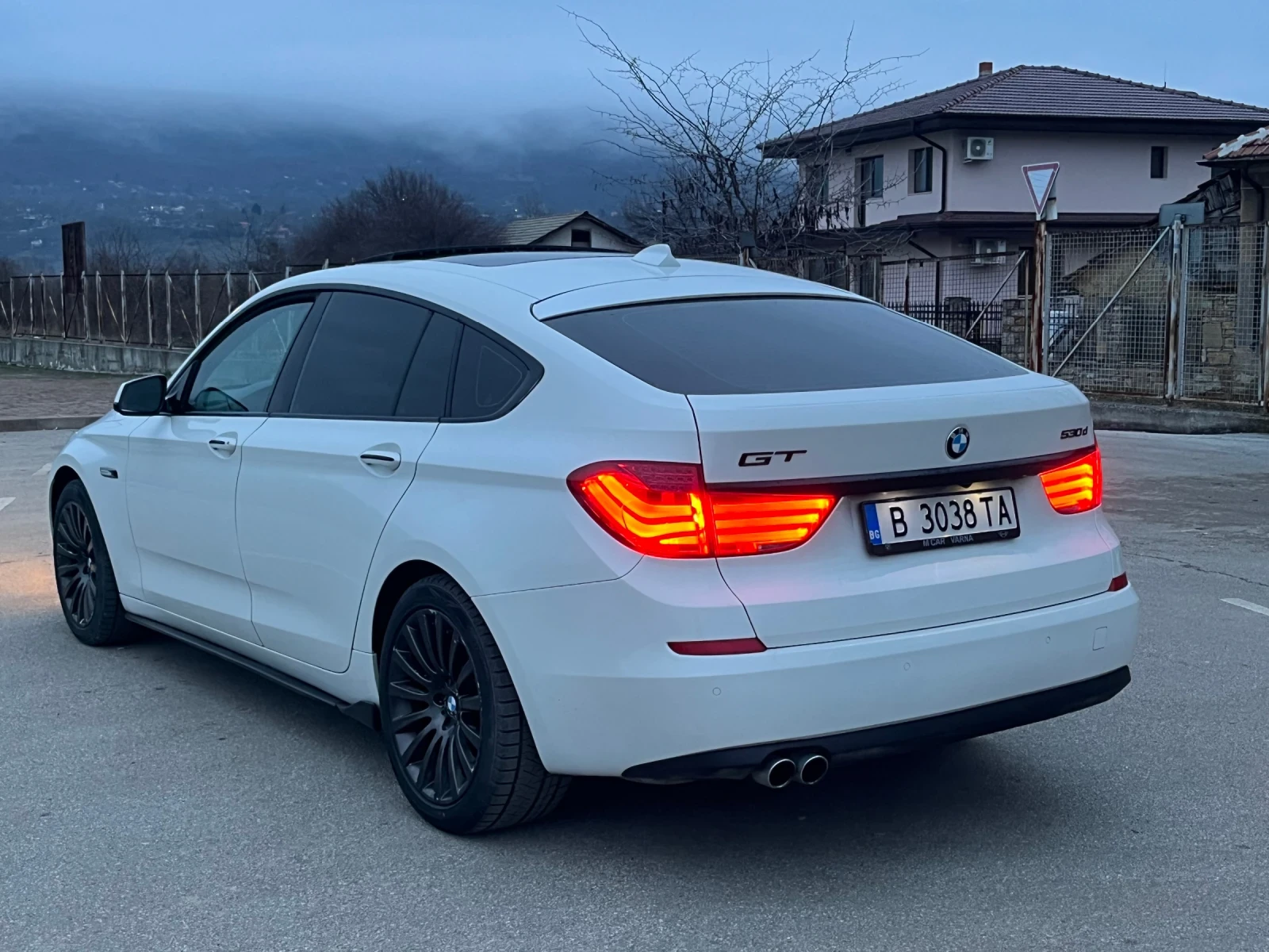 BMW 5 Gran Turismo 530, снимка 3 - Автомобили и джипове - 53575231