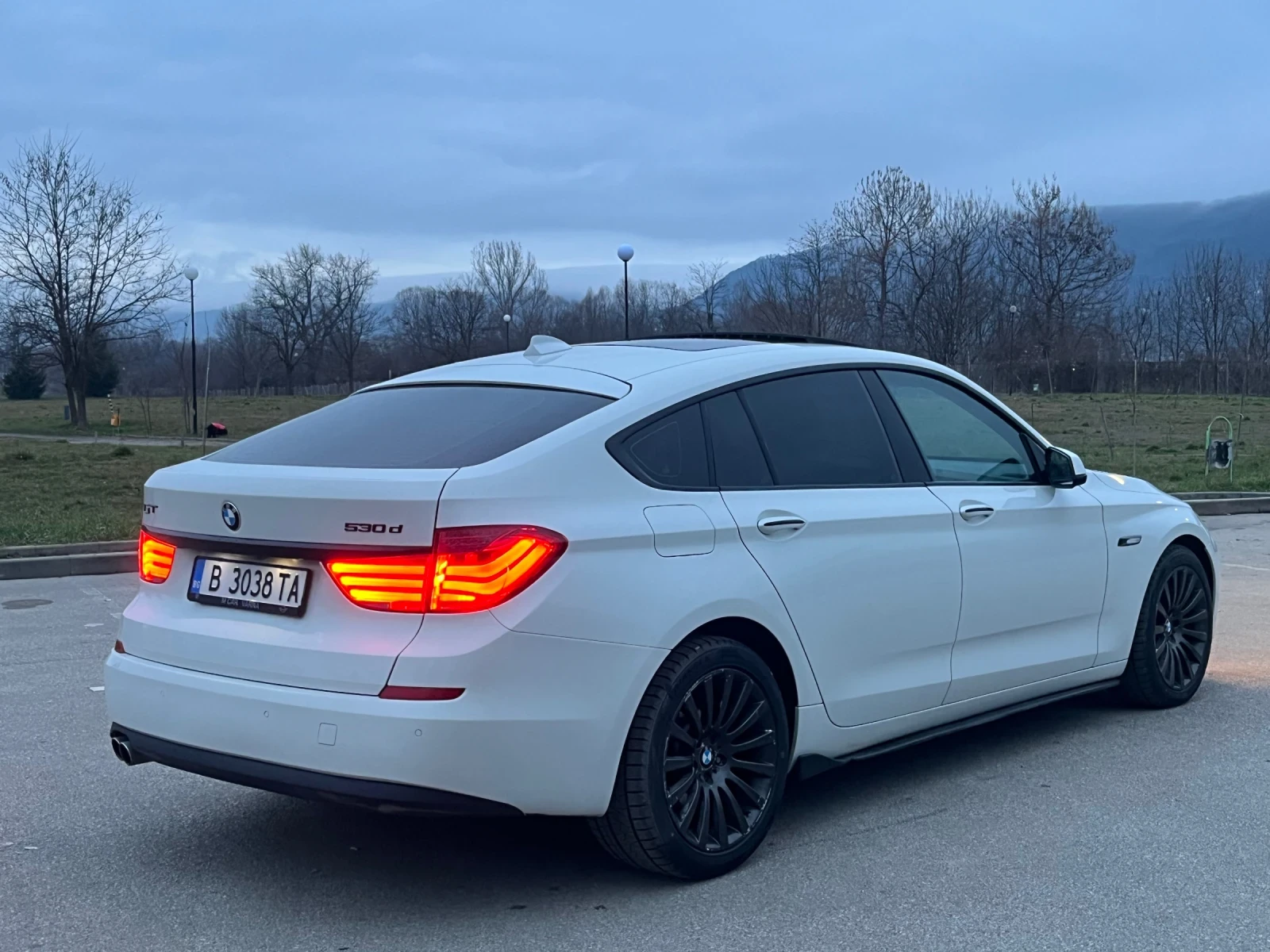 BMW 5 Gran Turismo 530, снимка 2 - Автомобили и джипове - 53575231
