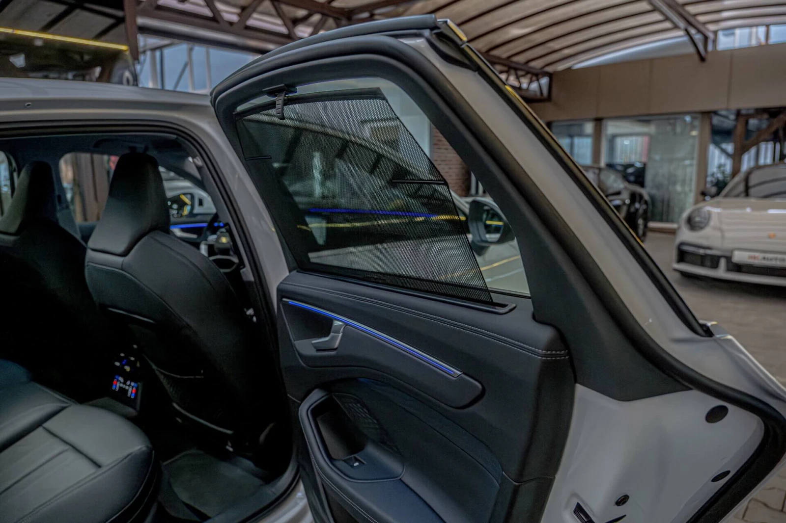 Audi A6 2.0TFSI/Hybrid/Quattro/Камера 360/Амбиент/Дистрони - изображение 10