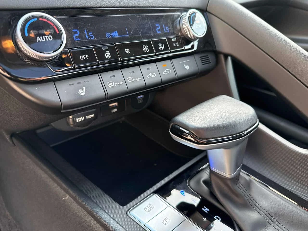 Hyundai Elantra * Preferred * CARFAX * 2 КЛЮЧА * ПАНО * KEYLESS, снимка 11 - Автомобили и джипове - 54145567