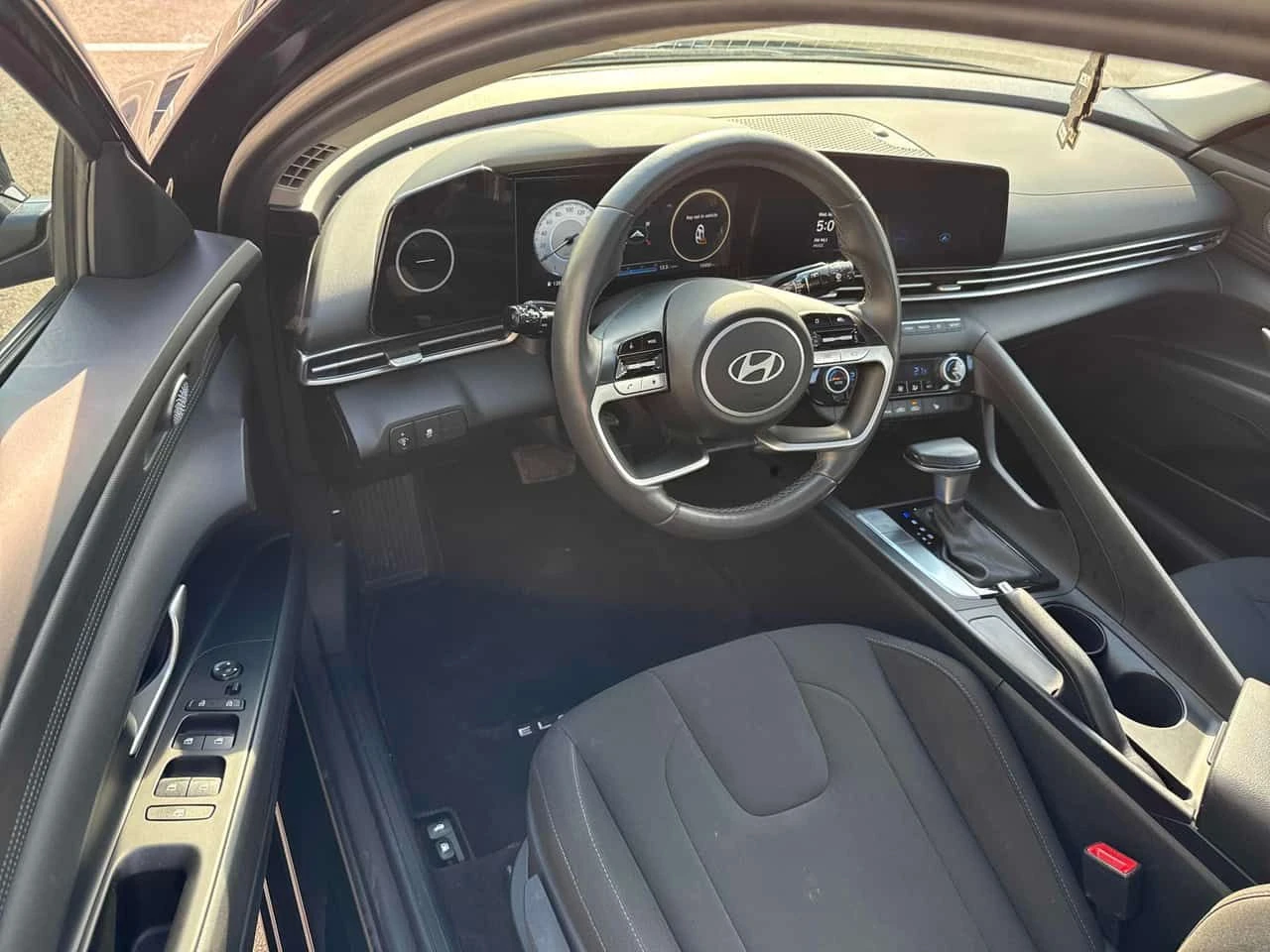 Hyundai Elantra * Preferred * CARFAX * 2 КЛЮЧА * ПАНО * KEYLESS, снимка 5 - Автомобили и джипове - 54145567