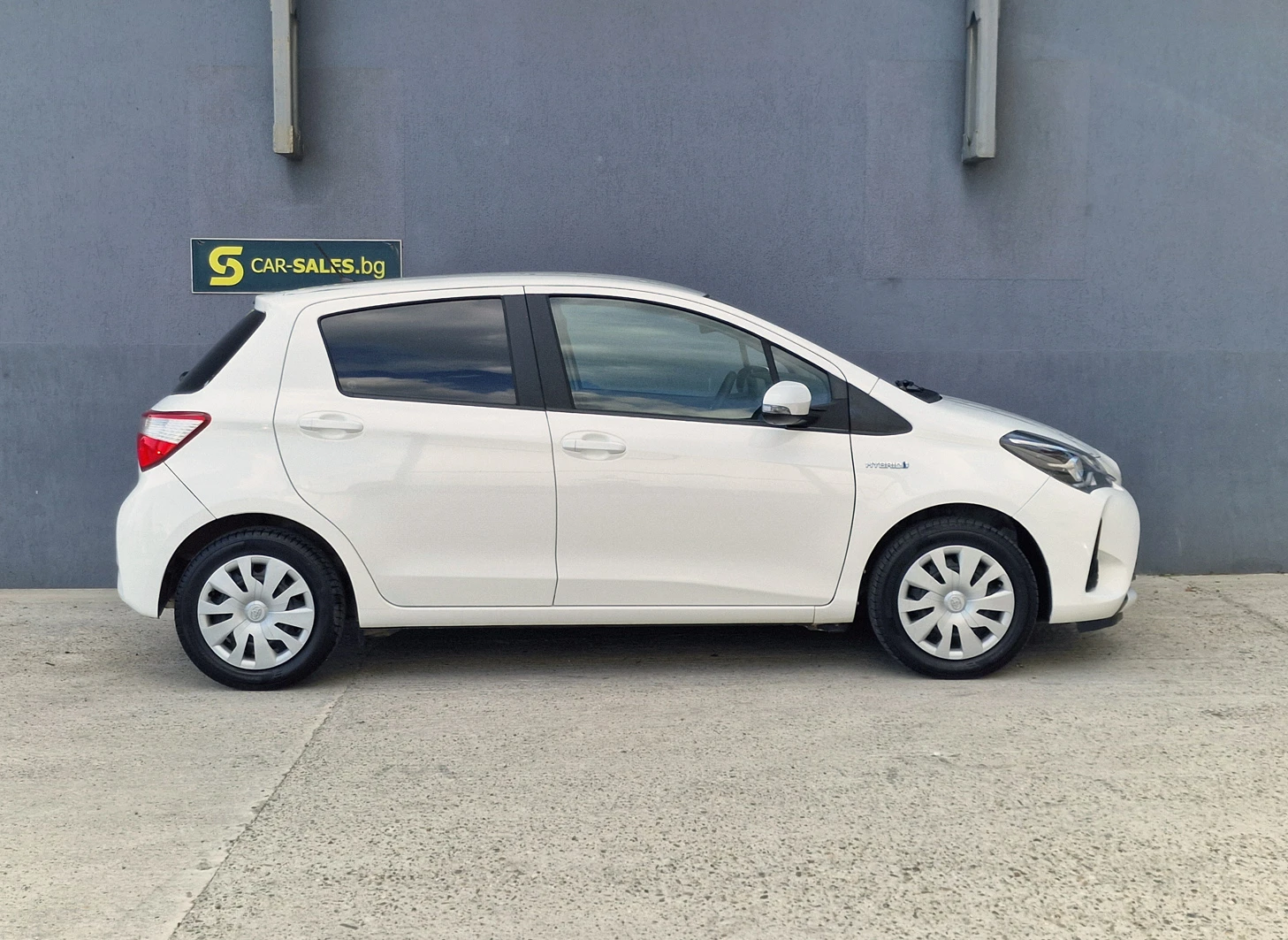 Toyota Yaris 1.5 Hybrid 22500km, снимка 8 - Автомобили и джипове - 54625204