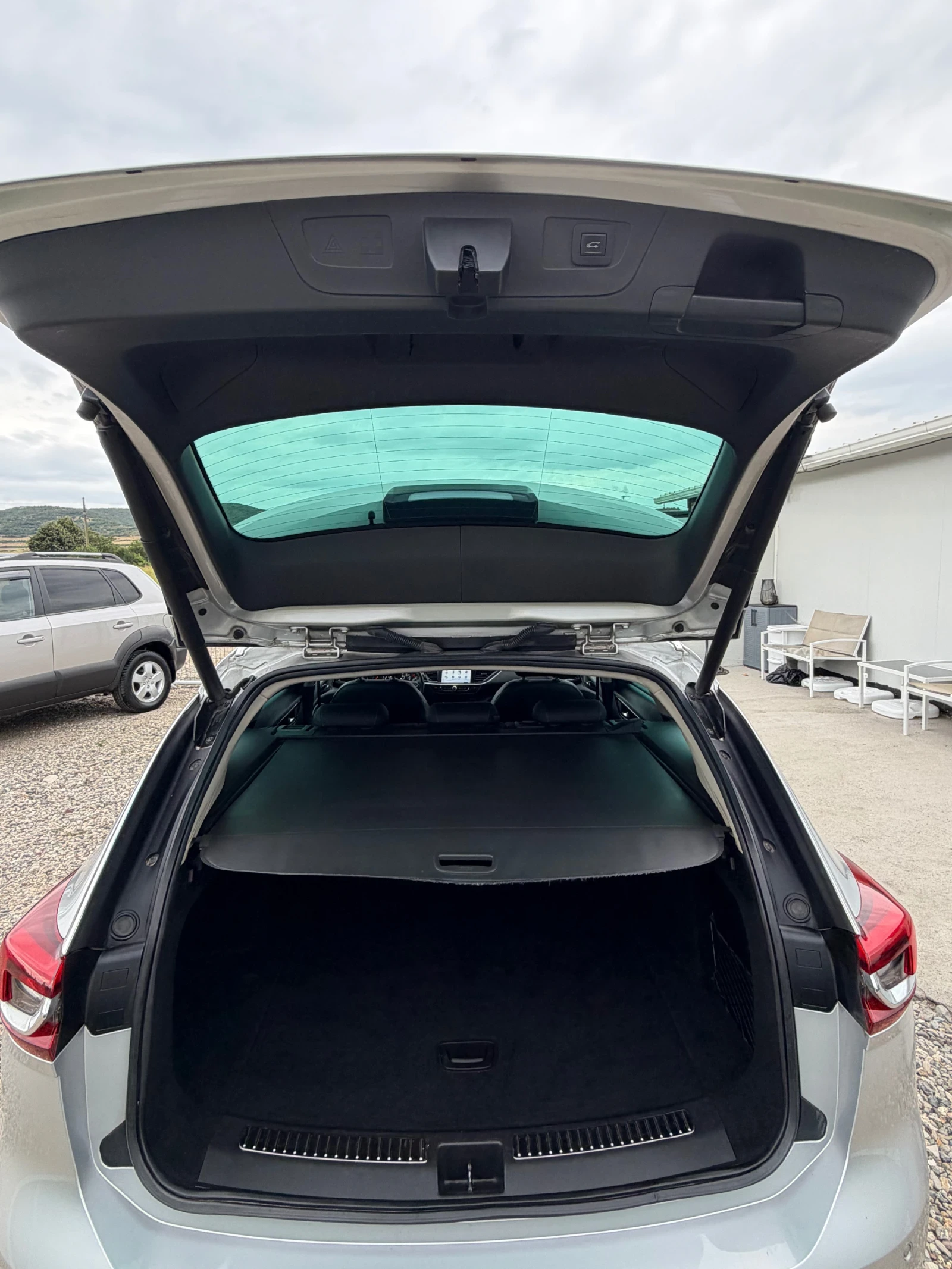 Opel Insignia Automat , снимка 15 - Автомобили и джипове - 55408480