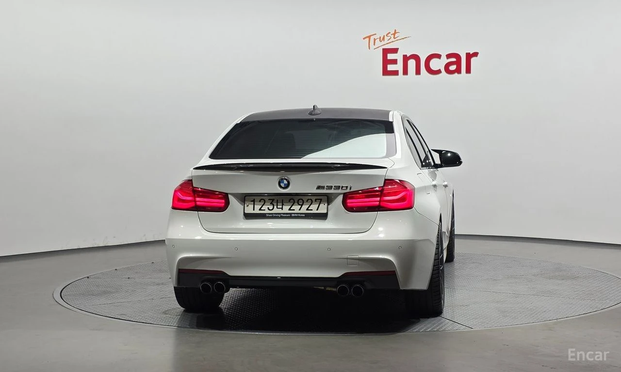 BMW 330 * ФИКСИРАНА ЦЕНА ДО БЪЛГАРИЯ * АВТОКРЕДИТ, снимка 5 - Автомобили и джипове - 55423291