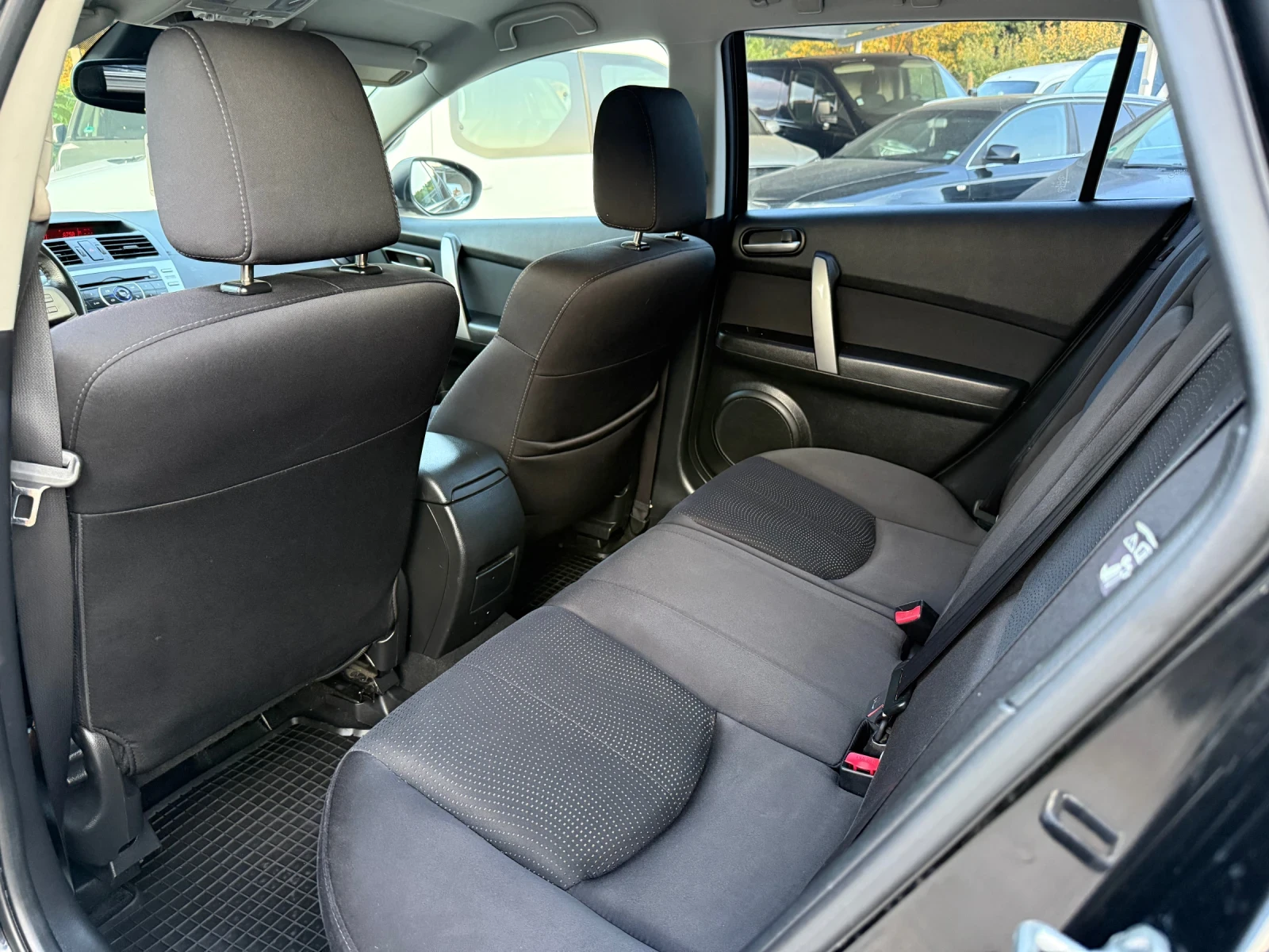 Mazda 6 2.0 DIESEL 3 КЛЮЧА ЛИЗИНГ, снимка 13 - Автомобили и джипове - 55461149
