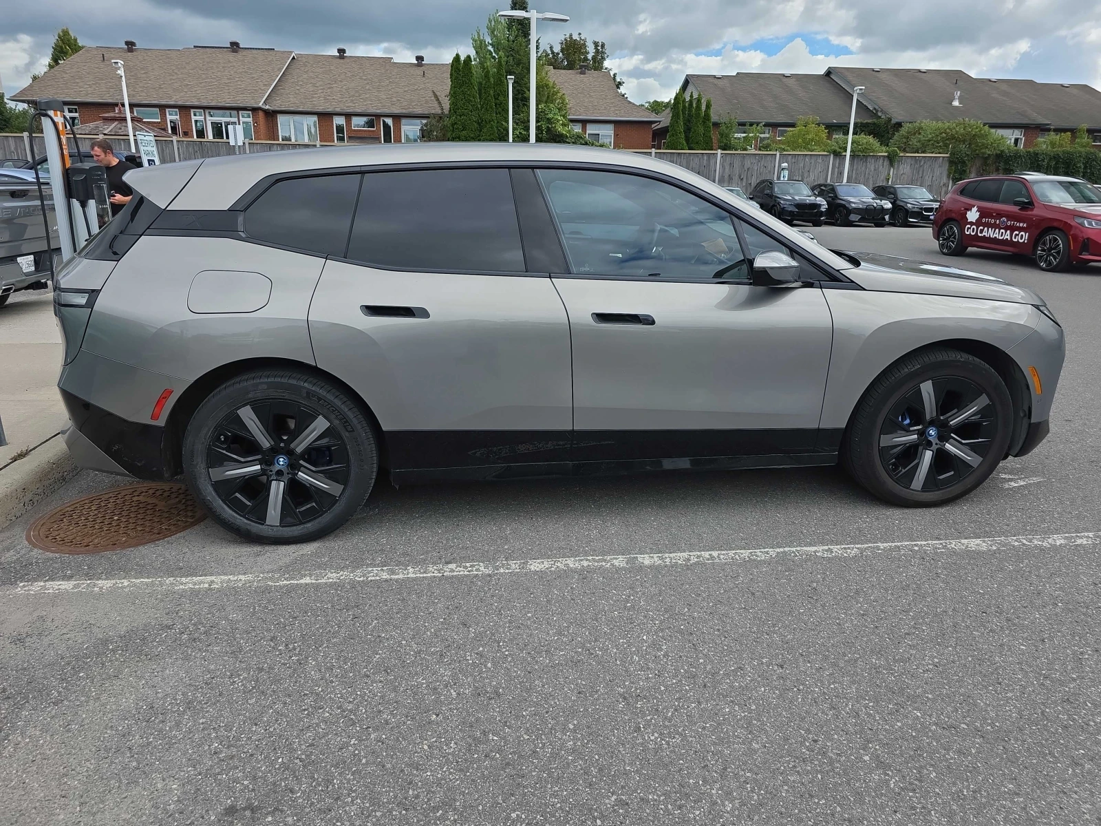 BMW iX xDrive40 | ГЛАВНО ПРЕДСТАВИТЕЛСТВО НА BMW, снимка 3 - Автомобили и джипове - 55958766
