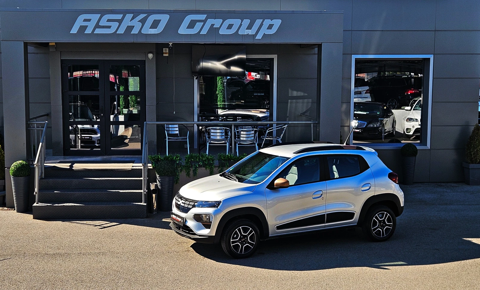 Dacia Spring 65/GERMANY/26.8kWh/CAMERA/ТЕМПОМАТ/NAVI/KОЖА/LIZIN, снимка 17 - Автомобили и джипове - 56112440