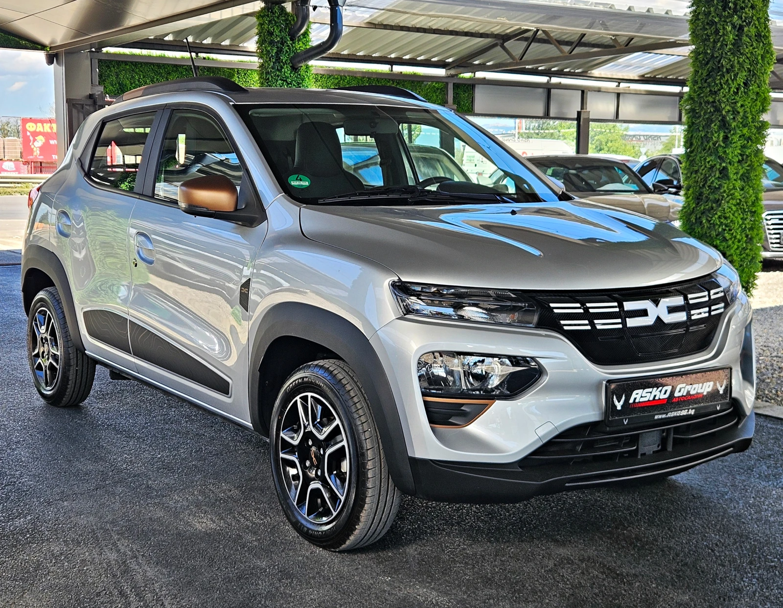 Dacia Spring 65/GERMANY/26.8kWh/CAMERA/ТЕМПОМАТ/NAVI/KОЖА/LIZIN, снимка 3 - Автомобили и джипове - 56112440