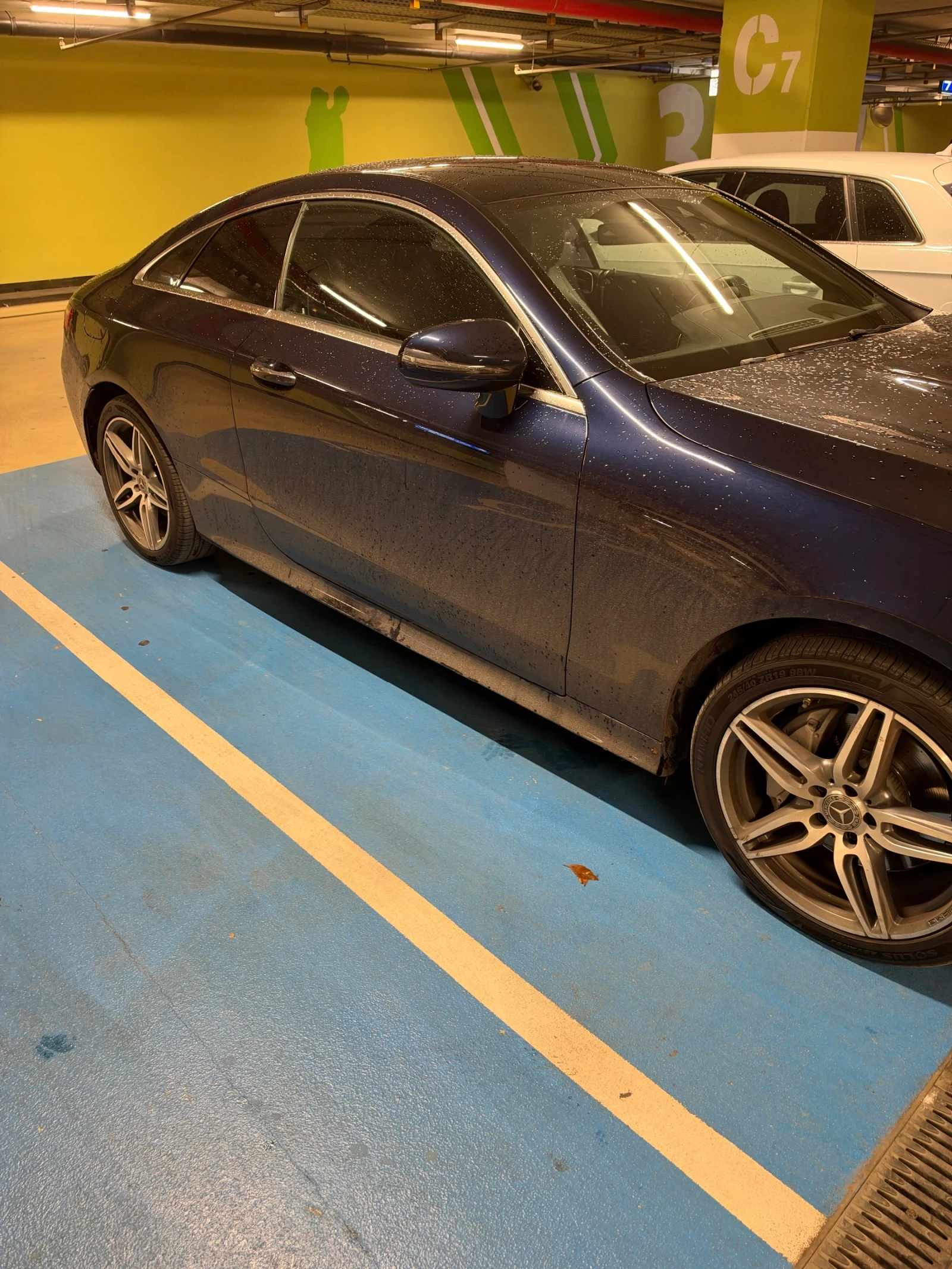 Mercedes-Benz E 220, снимка 7 - Автомобили и джипове - 56662328