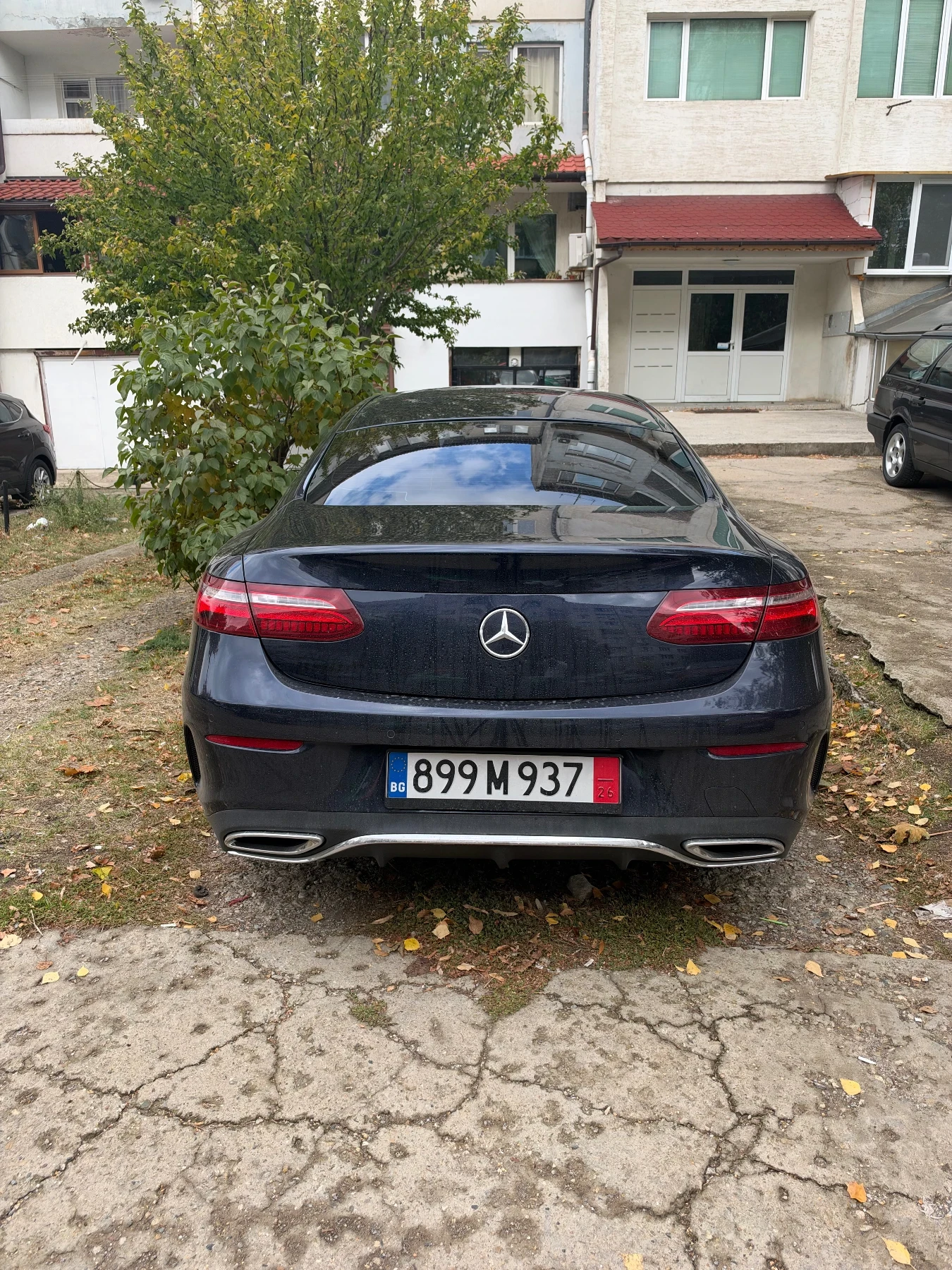Mercedes-Benz E 220, снимка 2 - Автомобили и джипове - 56662328
