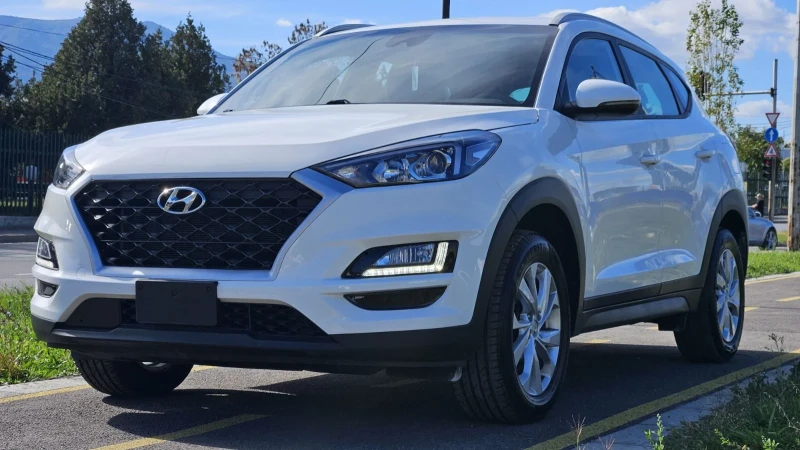 Hyundai Tucson 1.6 GDI, снимка 2 - Автомобили и джипове - 47749756