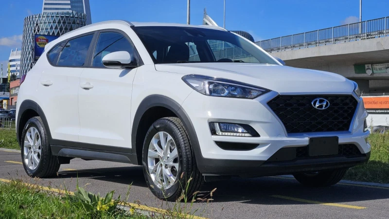 Hyundai Tucson 1.6 GDI, снимка 1 - Автомобили и джипове - 47749756