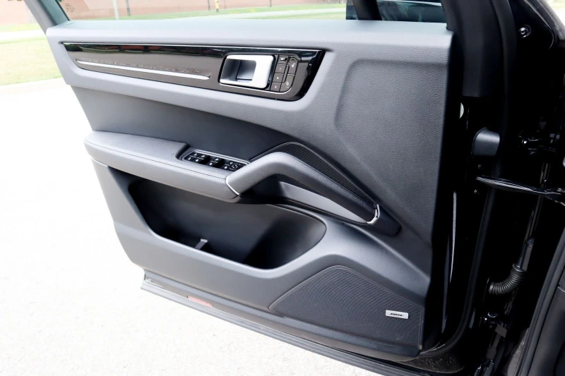 Porsche Cayenne, снимка 13 - Автомобили и джипове - 51187888