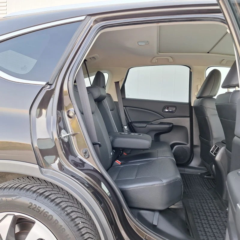 Honda Cr-v 2.0i ВСИЧКИ ЕКСТРИ 4х4 ПЪЛНА СЕРВИЗНА ИСТОРИЯ, снимка 11 - Автомобили и джипове - 51197015