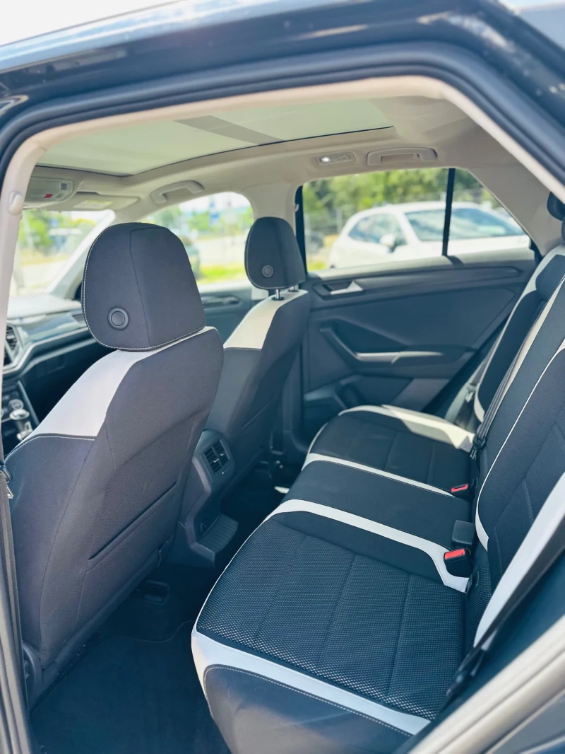 VW T-Roc, снимка 9 - Автомобили и джипове - 52456603