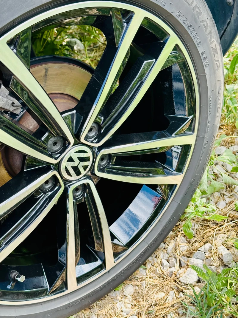 VW T-Roc, снимка 13 - Автомобили и джипове - 52456603