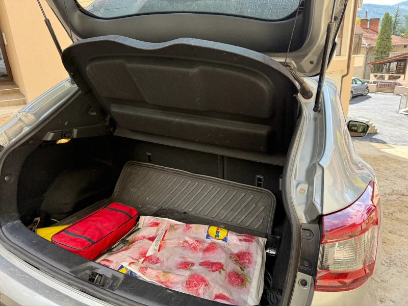 Nissan Qashqai, снимка 6 - Автомобили и джипове - 53458113