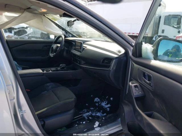 Nissan Rogue S INTELLIGENT AWD - изображение 5